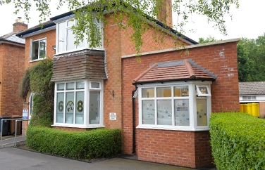 608 Vet Practice Bentley Heath Gallery Image 1