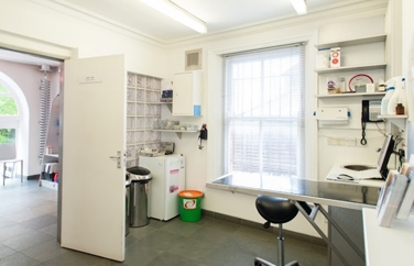 Blythwood Vets Stanmore Gallery Image 2