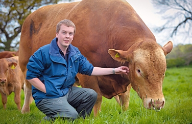 Shires Vets Eaton Park Gallery Image 1