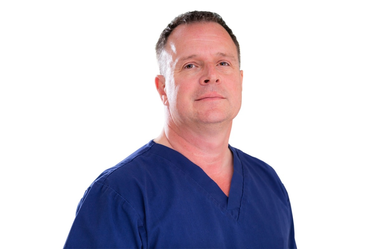 RCVS FELLOW MARK OWEN JOINS CAVE VETERINARY SPECIALISTS